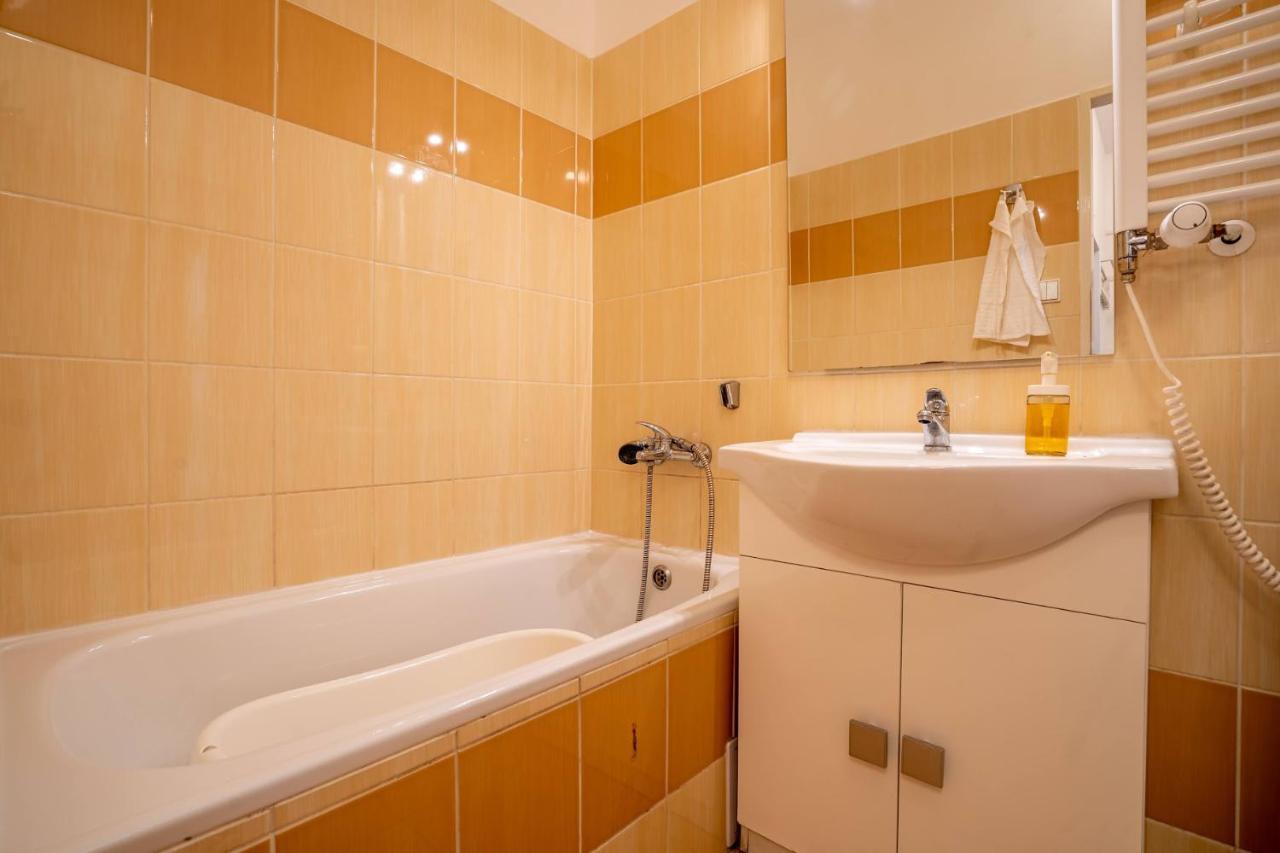 Family Apartment Ostrava Esterno foto
