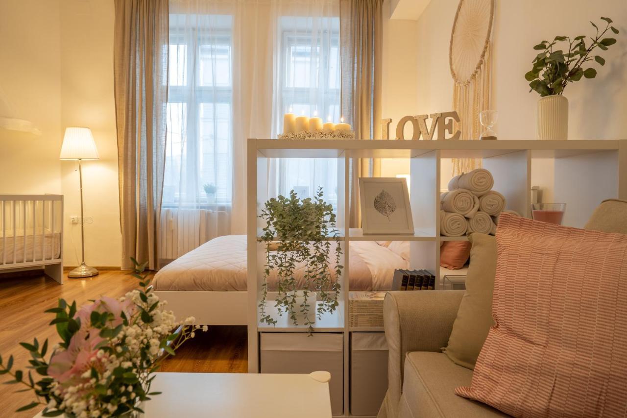 Family Apartment Ostrava Esterno foto