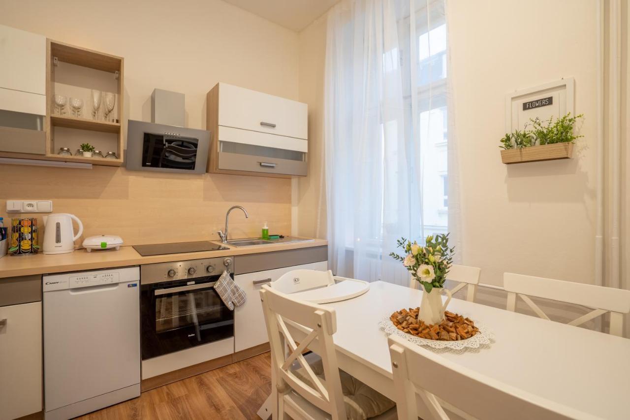 Family Apartment Ostrava Esterno foto