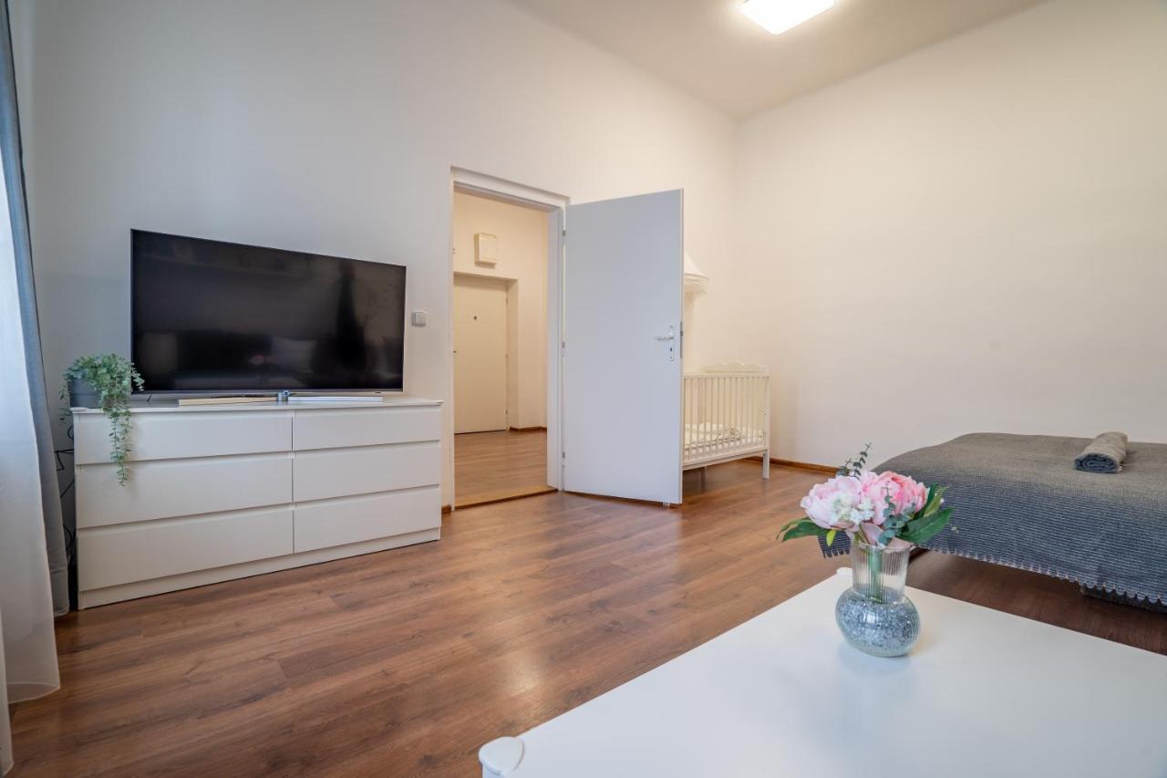 Family Apartment Ostrava Esterno foto