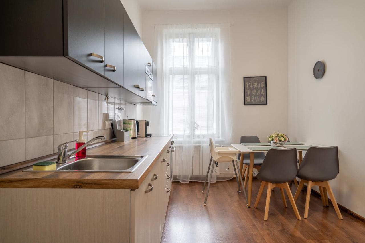 Family Apartment Ostrava Esterno foto