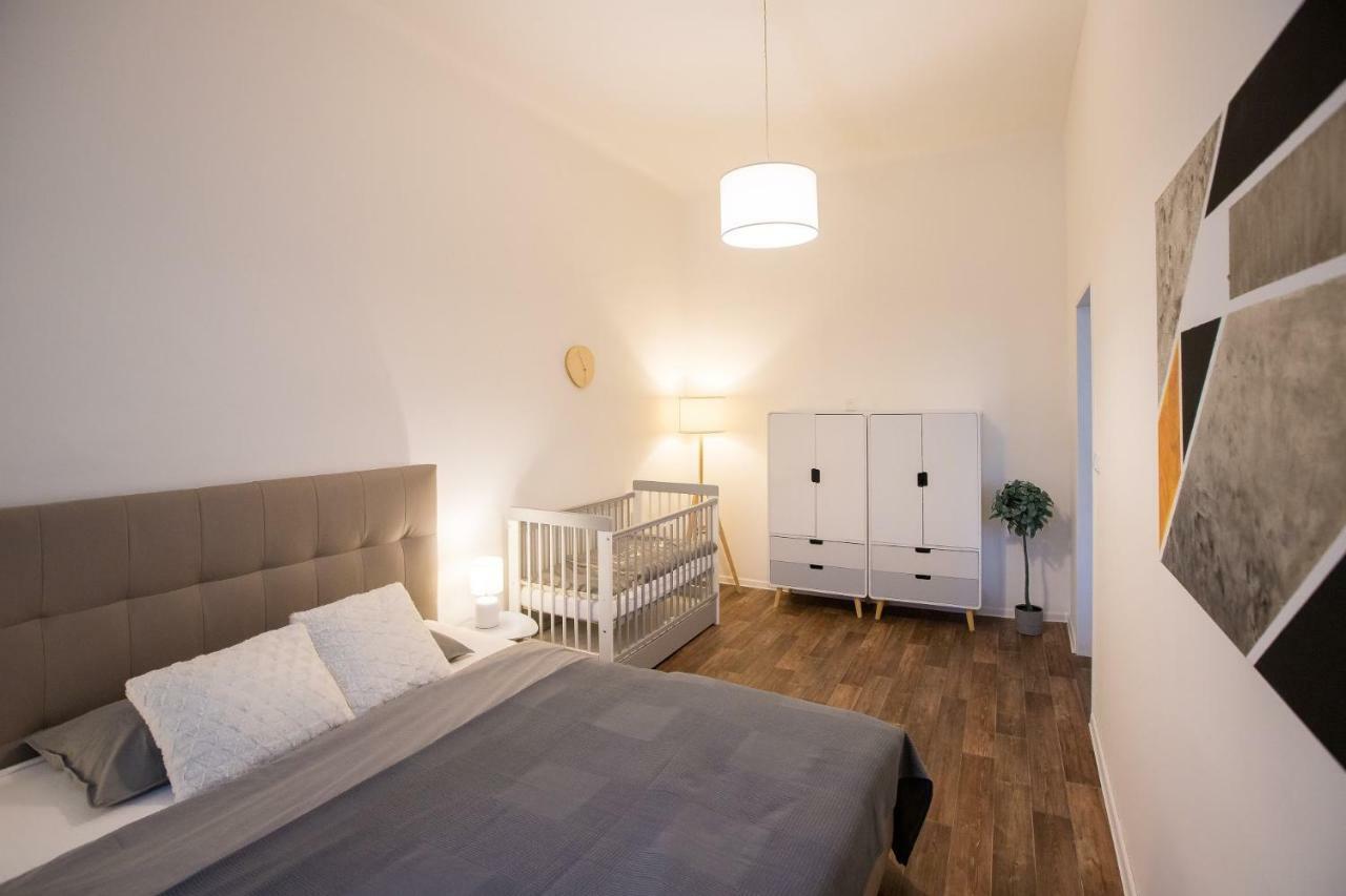Family Apartment Ostrava Esterno foto
