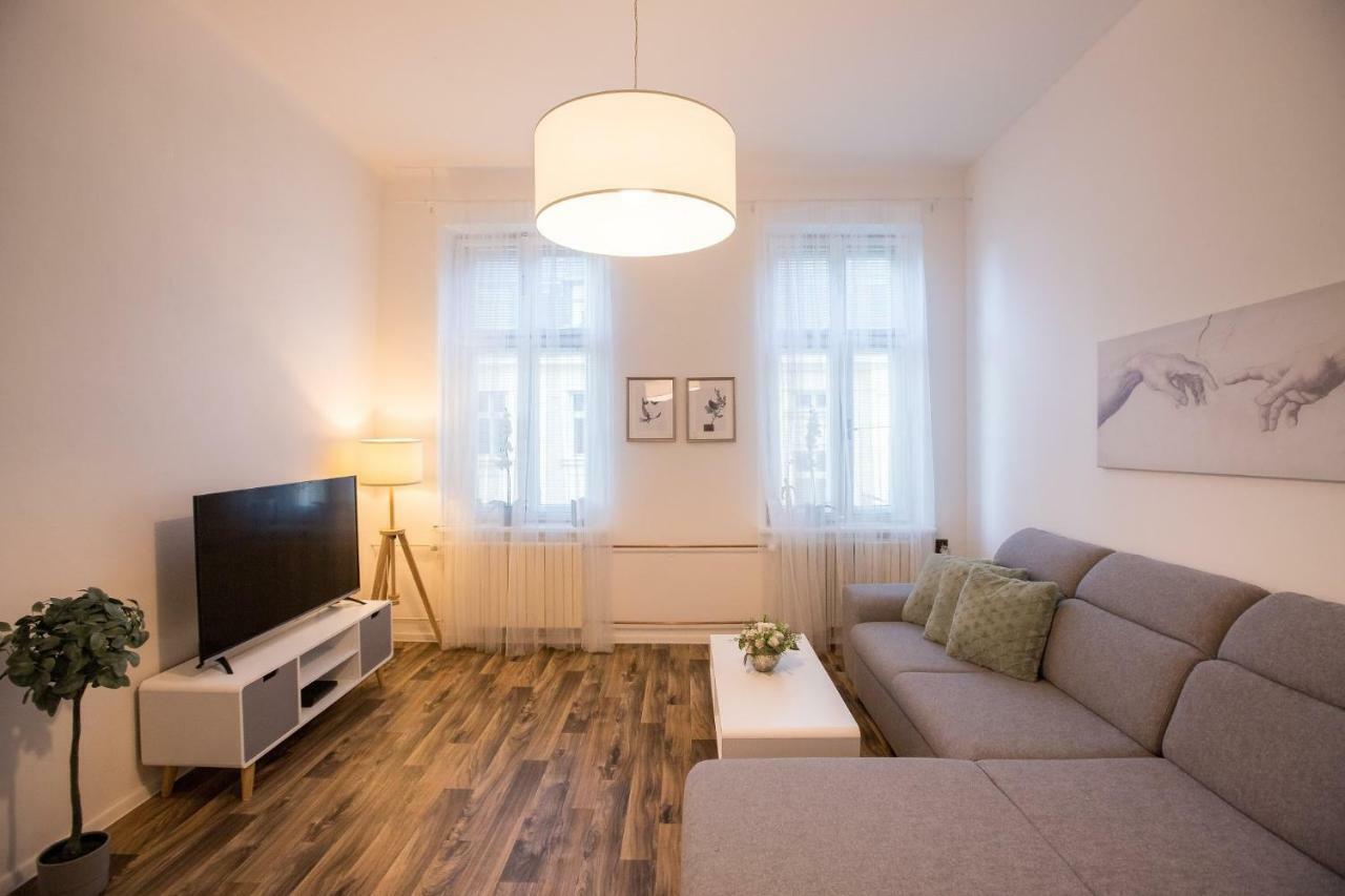 Family Apartment Ostrava Esterno foto